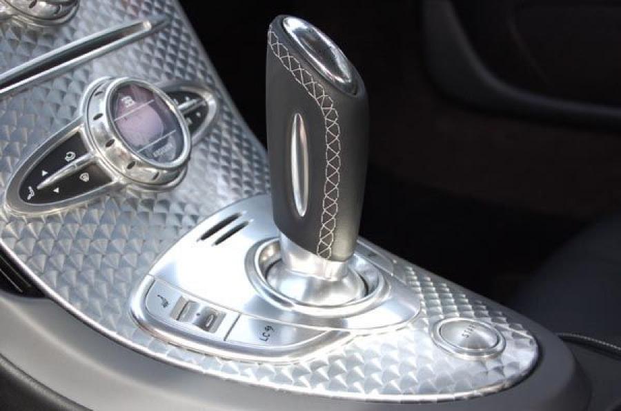  Bugatti Veyron 16.4 2008 года  (фото 25 из 31)